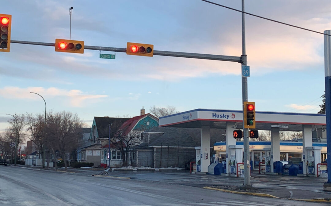 Cenovus sells Husky gas station fleet to FCL and Parkland