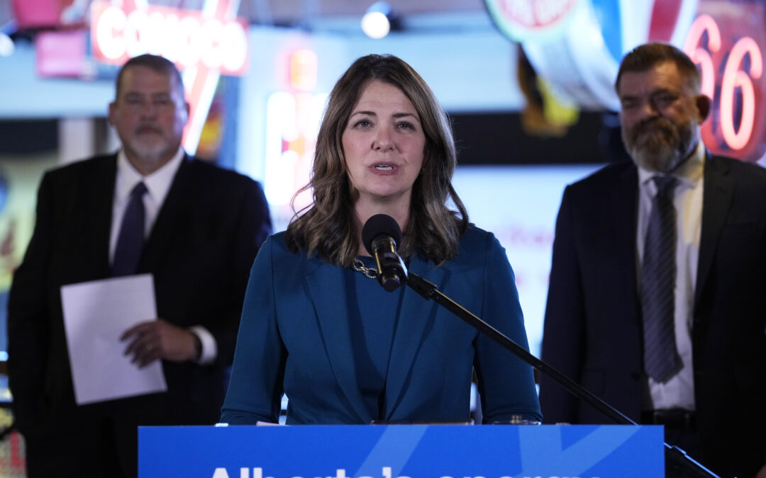 Alberta re-enters pipeline arena, plans to propose new oil pipeline to B.C. coast